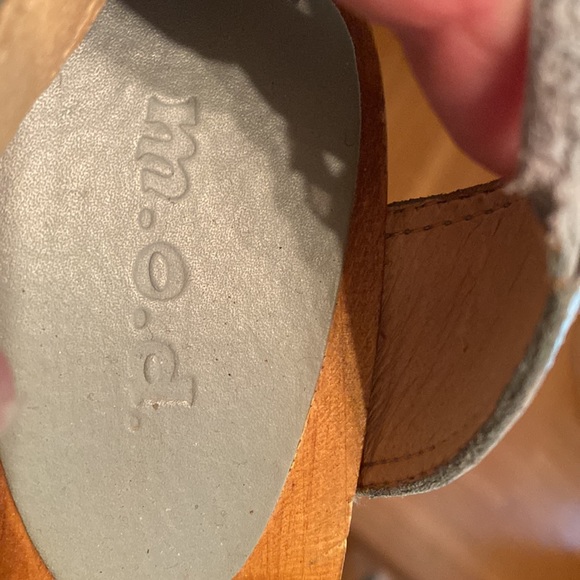 MOD Aqua leather lace-up clog heels - Picture 6 of 8